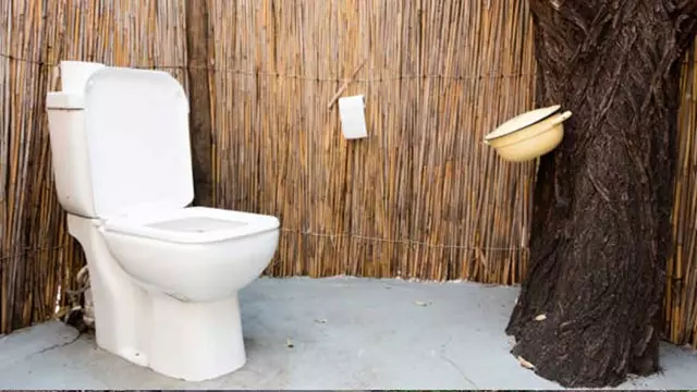 Pit-Toilet